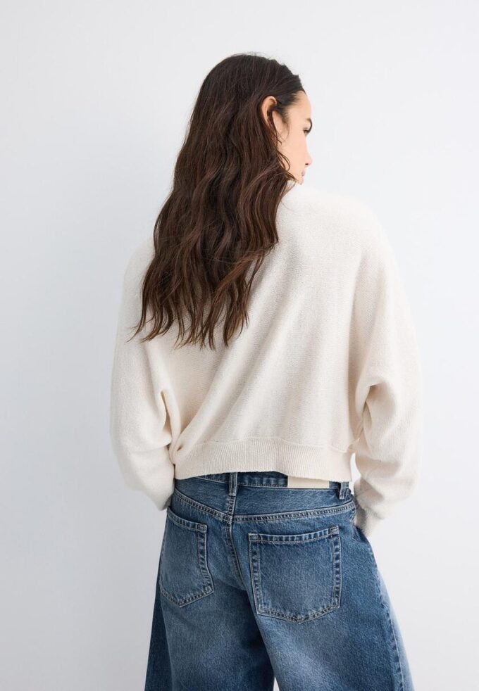 Strickjacke mit Fledermausärmeln Strickjacke mit Fledermausärmeln