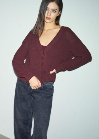 Strickjacke mit Knopfleiste Strickjacke mit Knopfleiste