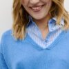 Strickpullover aus zwei Stoffen Strickpullover aus zwei Stoffen