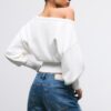 Strickpullover mit asymmetrischem, geripptem Saum Strickpullover mit asymmetrischem, geripptem Saum