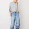 Strickpullover mit U-Boot-Ausschnitt und Überlagerung Strickpullover mit U-Boot-Ausschnitt und Überlagerung