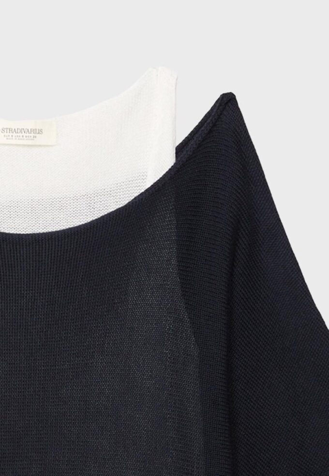 Strickpullover mit U-Boot-Ausschnitt und Überlagerung Strickpullover mit U-Boot-Ausschnitt und Überlagerung