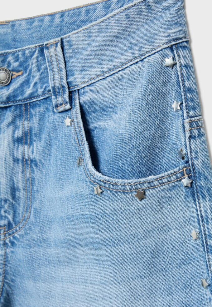 Super-Baggy-Jeans mit Sternen an den Seiten Super-Baggy-Jeans mit Sternen an den Seiten