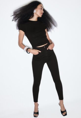 Super-High-Waist-Jeans