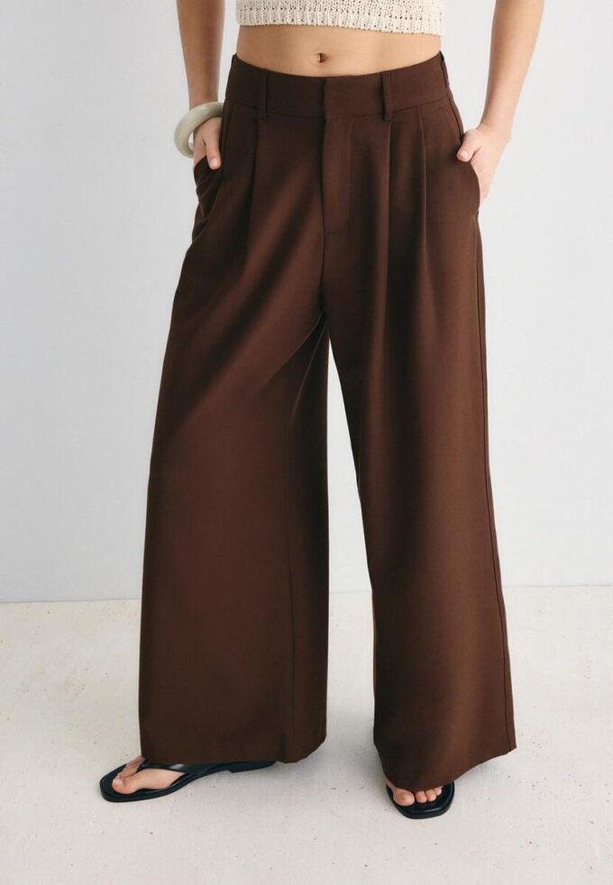Superweite, verstellbare Hose Superweite, verstellbare Hose