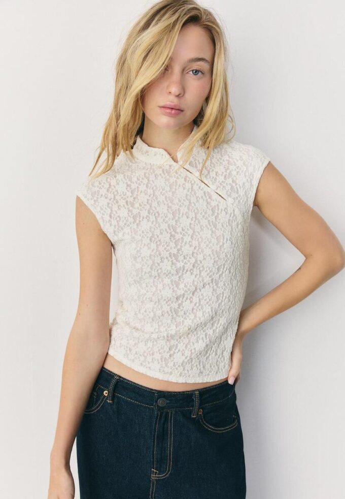 T-Shirt im Qipao-Stil aus Spitze