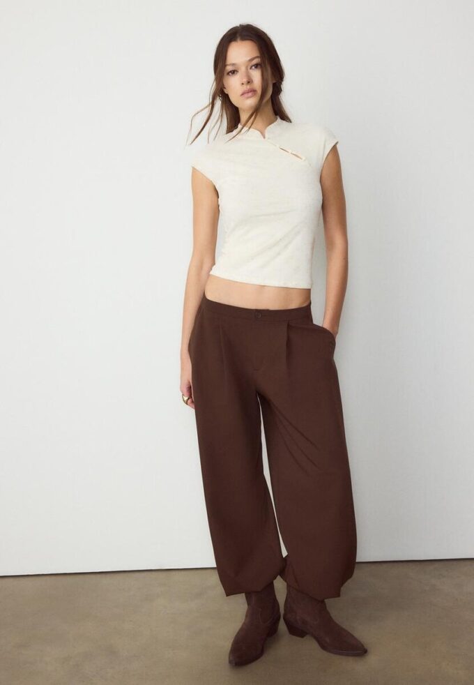 T-Shirt im Qipao-Stil mit Flockdruck