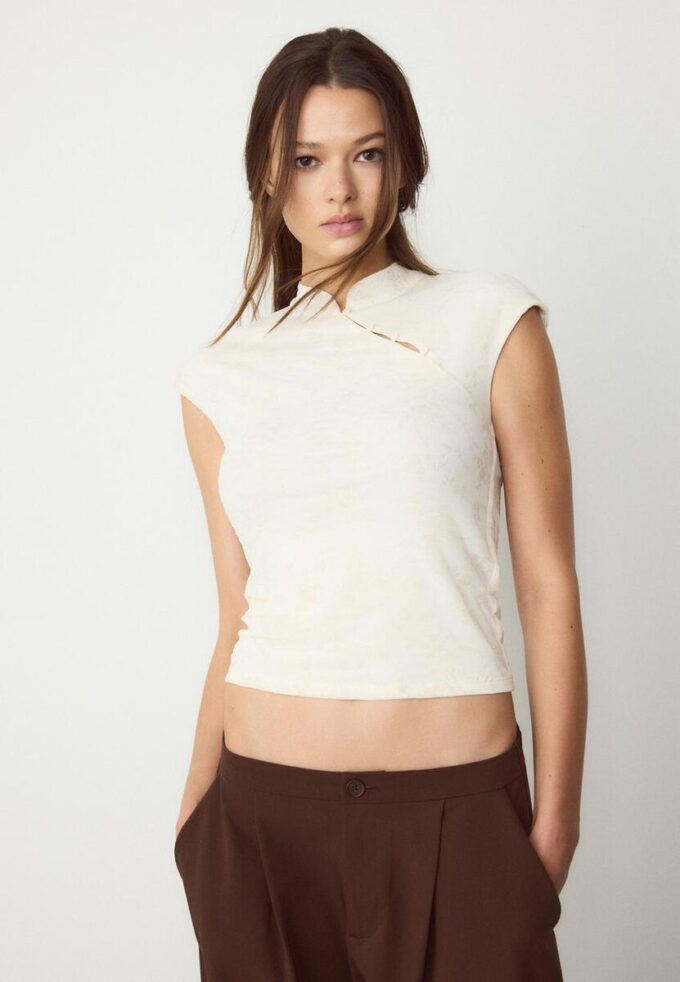 T-Shirt im Qipao-Stil mit Flockdruck