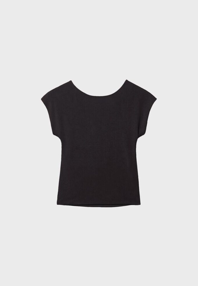 T-Shirt mit offenem Rücken T-Shirt mit offenem Rücken