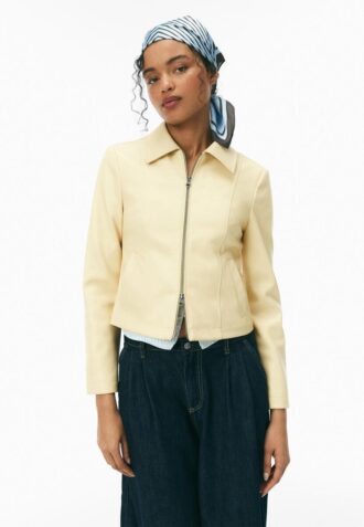 Taillierte Jacke in Lederoptik