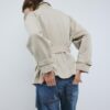 Trenchcoat mit hohem Kragen Trenchcoat mit hohem Kragen
