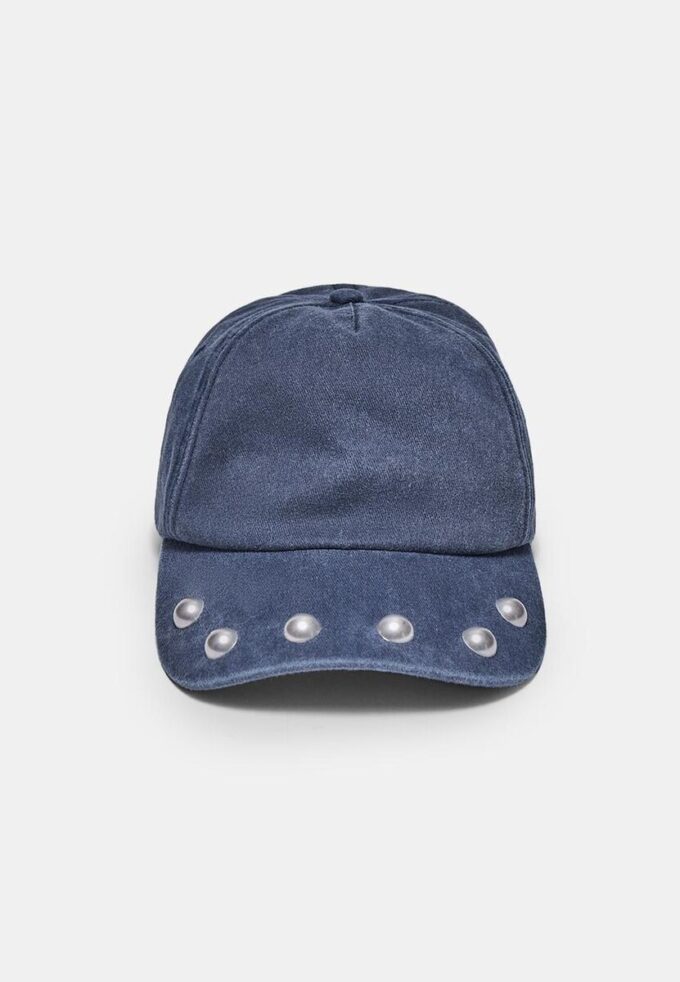 Washed-Cap mit Nieten