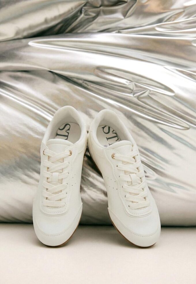 Weiche Sneaker mit flacher Sohle