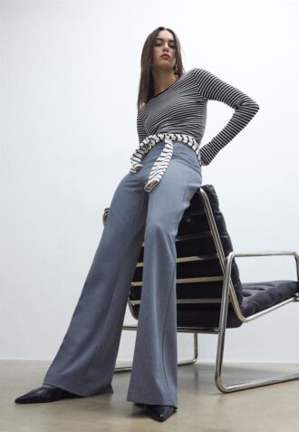 Weit geschnittene elegante Hose