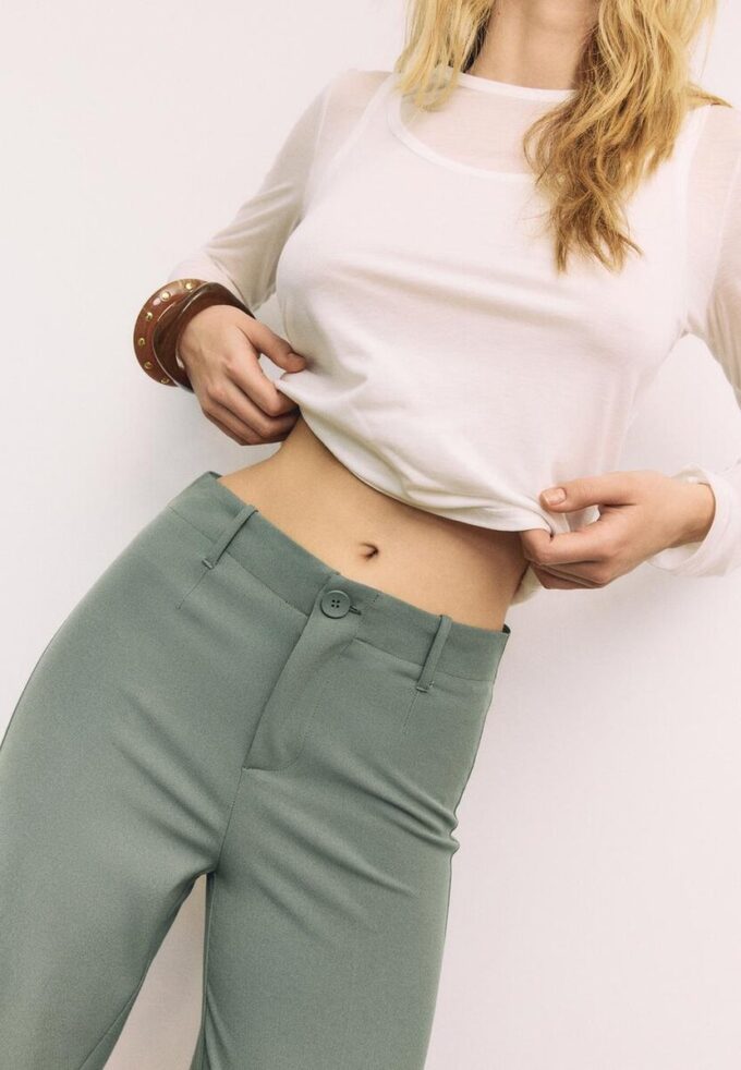 Weit geschnittene Hose Weit geschnittene Hose