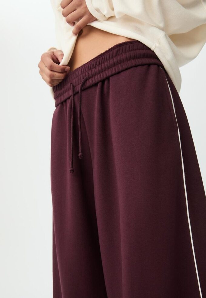 Wide Leg Plüschhose mit Zierdetails Wide Leg Plüschhose mit Zierdetails