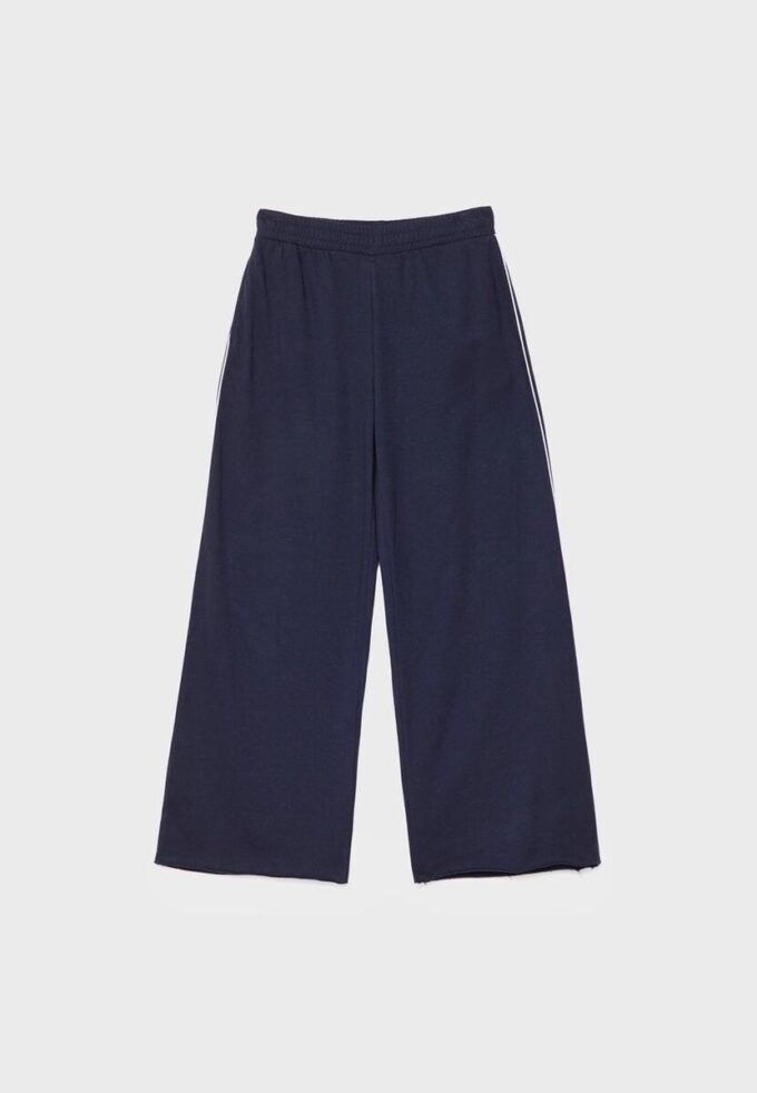 Wide Leg Plüschhose mit Zierdetails