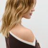 Zeilagiges, asymmetrisches Langarm-T-Shirt Zeilagiges, asymmetrisches Langarm-T-Shirt