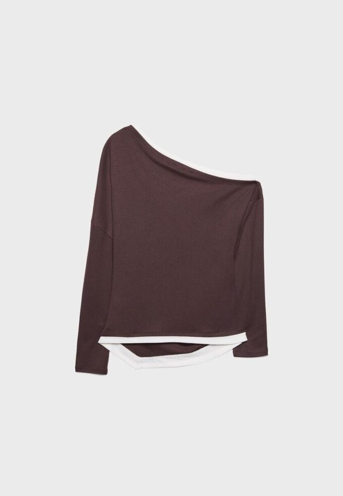 Zeilagiges, asymmetrisches Langarm-T-Shirt Zeilagiges, asymmetrisches Langarm-T-Shirt