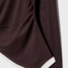 Zeilagiges, asymmetrisches Langarm-T-Shirt Zeilagiges, asymmetrisches Langarm-T-Shirt