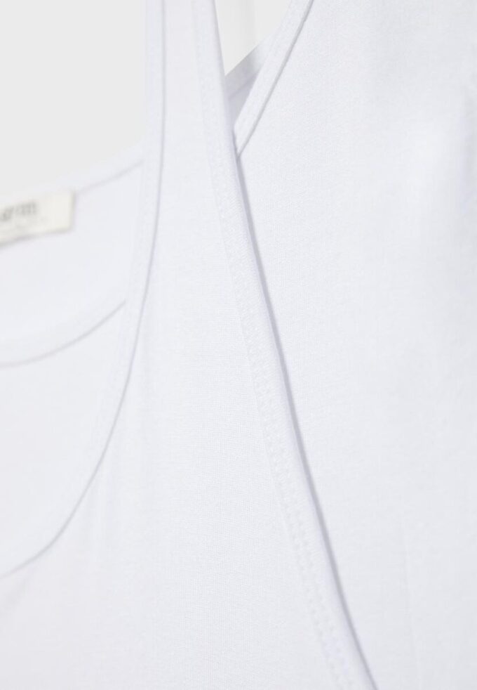 Zeilagiges Kurzarm-T-Shirt Zeilagiges Kurzarm-T-Shirt